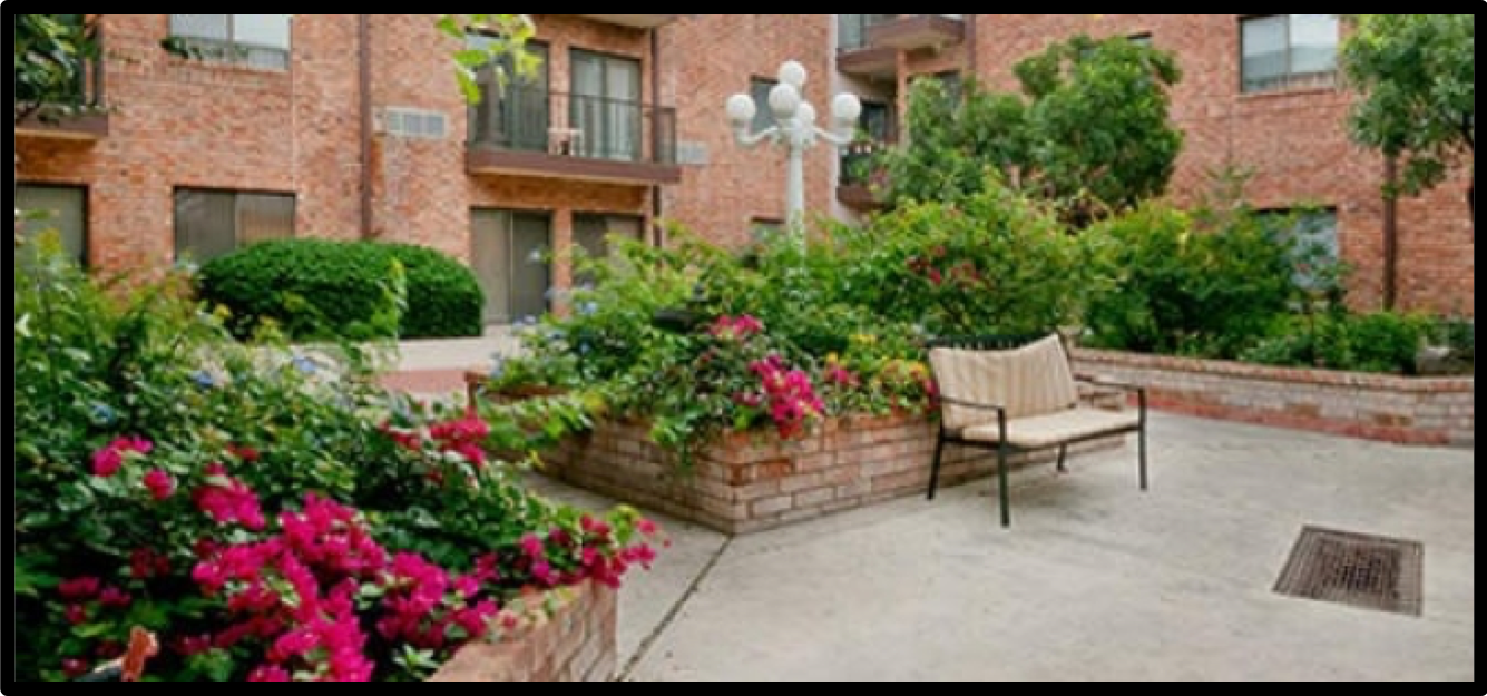 Camino Real Senior Assisted Living - Courtyard