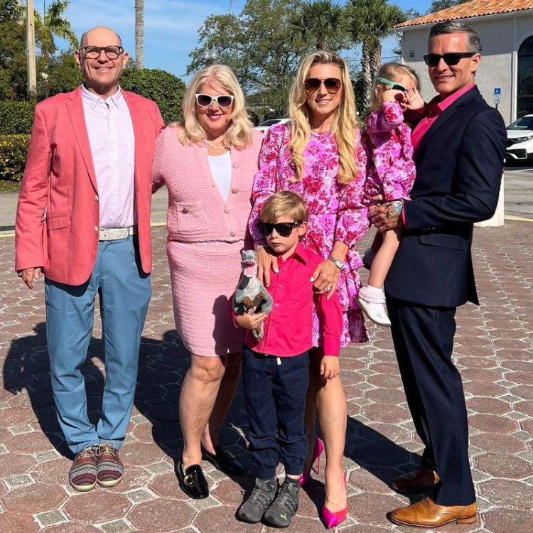 Sevy Petras with others all coordinating in pink.